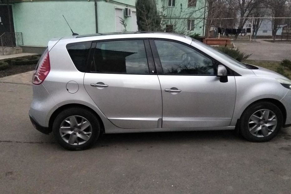 Продам Renault Scenic III поколение 2011 года в г. Курахово, Донецкая область