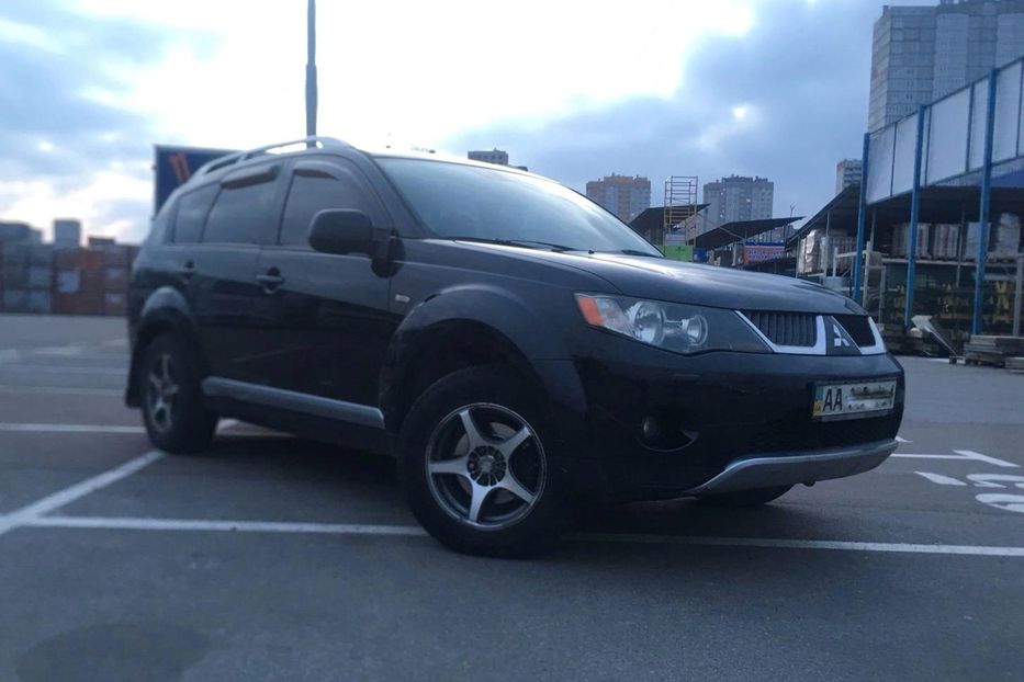 Продам Mitsubishi Outlander XL 2008 года в Киеве