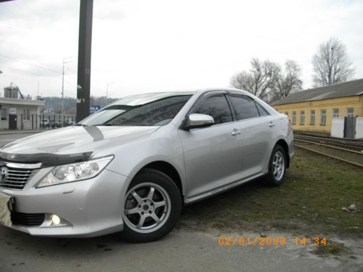 Продам Toyota Camry 2013 года в Киеве