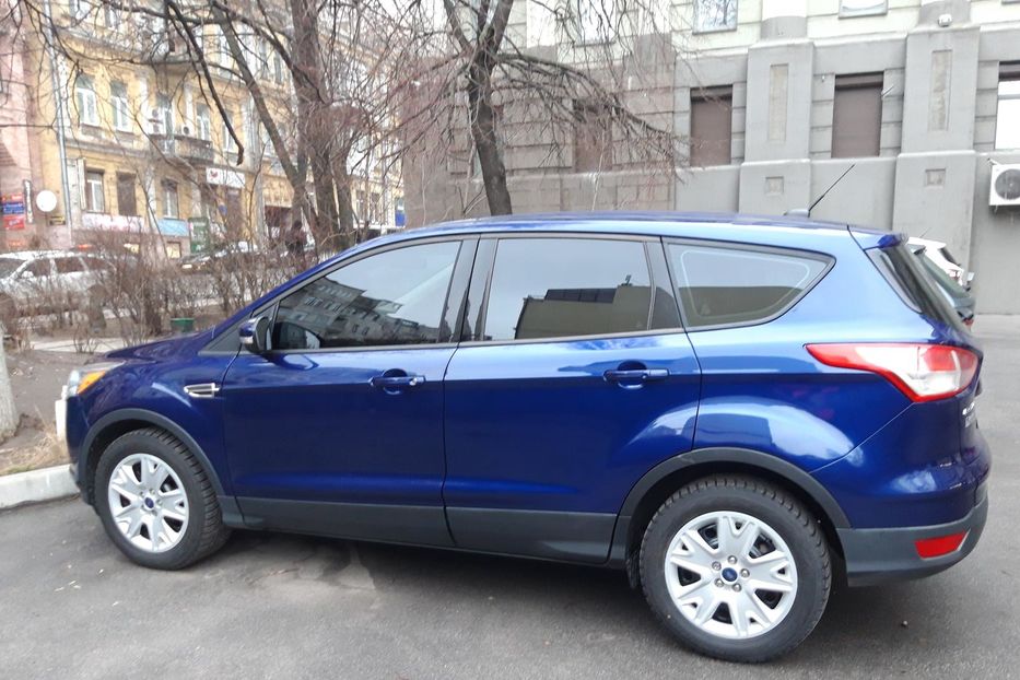 Продам Ford Escape 2016 года в Киеве