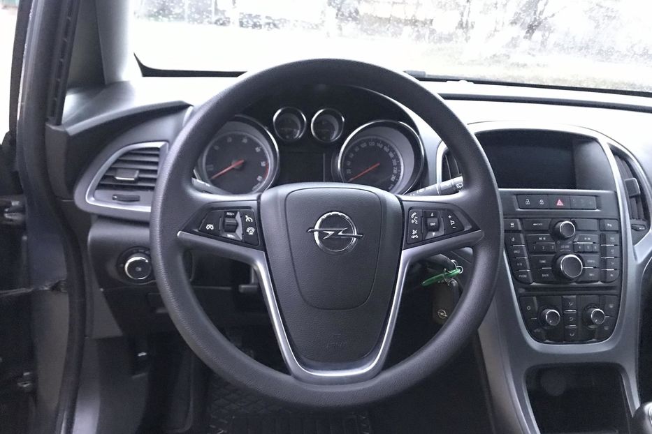 Продам Opel Astra J Selection 2014 года в Луцке