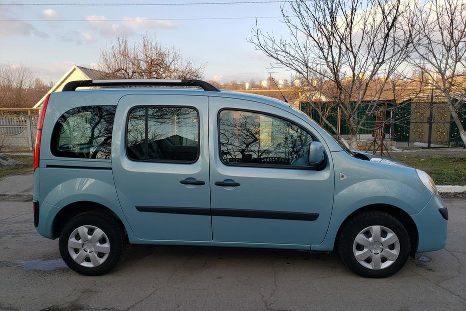 Продам Renault Kangoo пасс. 2009 года в г. Васильевка, Запорожская область