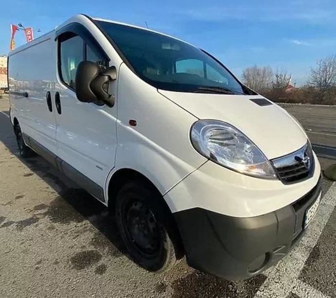 Продам Opel Vivaro груз. 2013 года в Черновцах