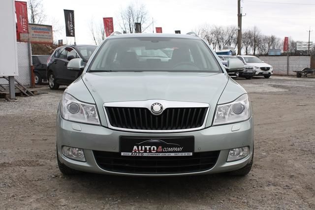 Продам Skoda Octavia Elegance 2010 года в Львове