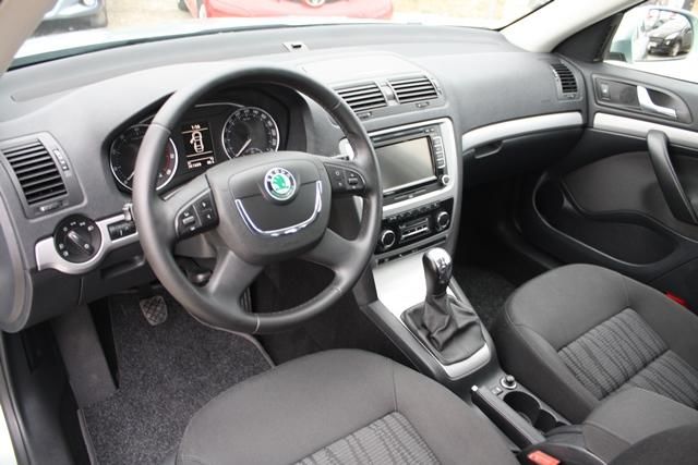 Продам Skoda Octavia Elegance 2010 года в Львове