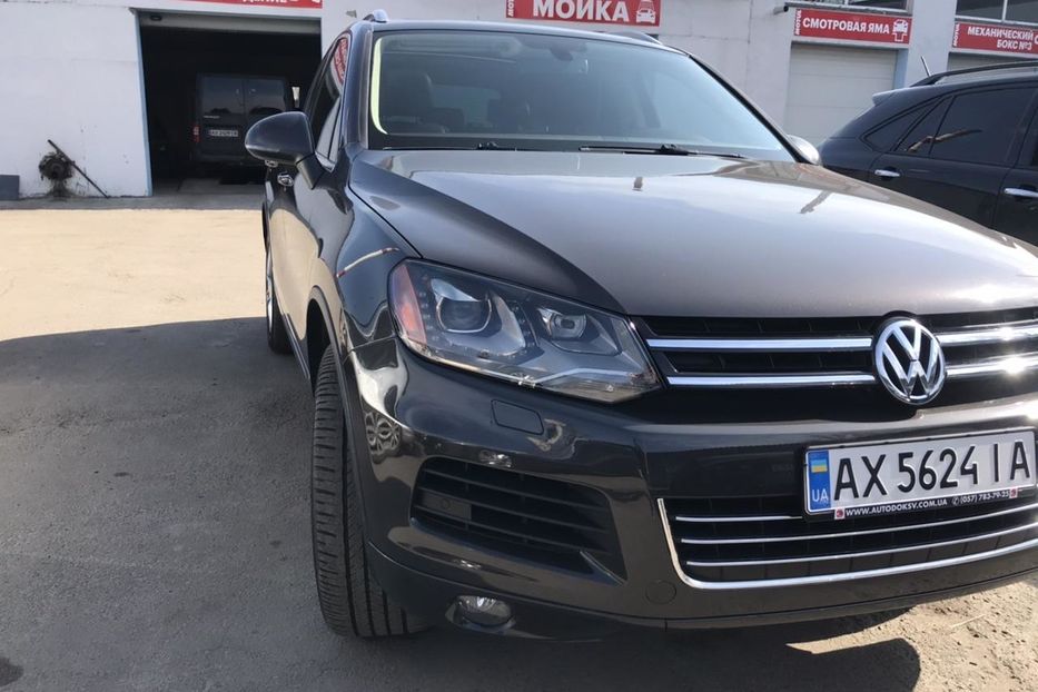 Продам Volkswagen Touareg 2012 года в Харькове