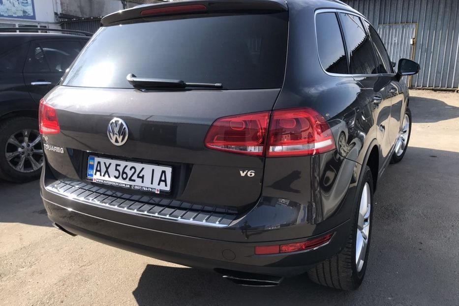 Продам Volkswagen Touareg 2012 года в Харькове