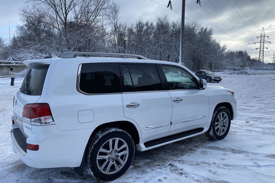 Продам Lexus LX 570 2013 года в Днепре