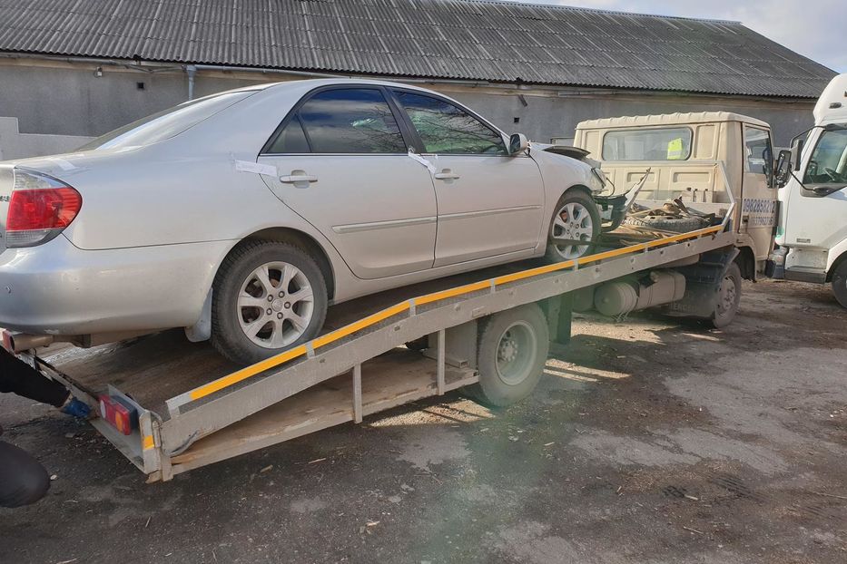 Продам Toyota Camry 3,0 2005 года в Днепре