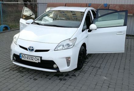 Продам Toyota Prius 2012 года в Ужгороде