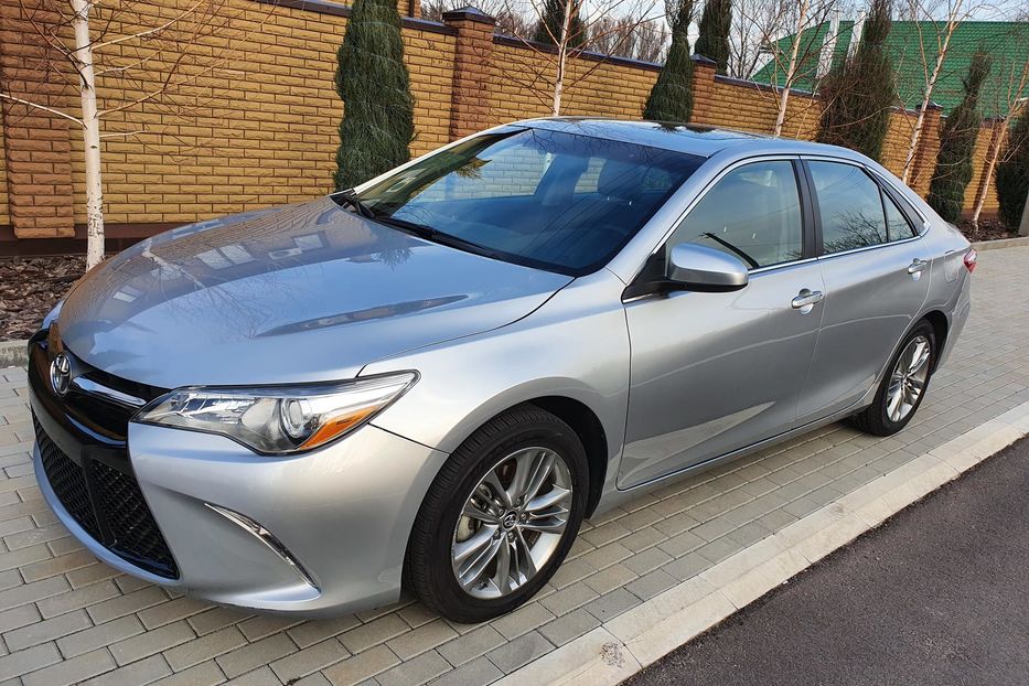 Продам Toyota Camry SE Hybrid  2015 года в Днепре