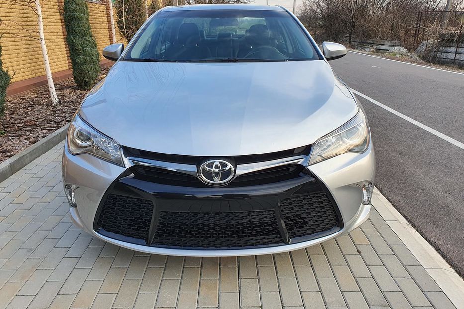 Продам Toyota Camry SE Hybrid  2015 года в Днепре