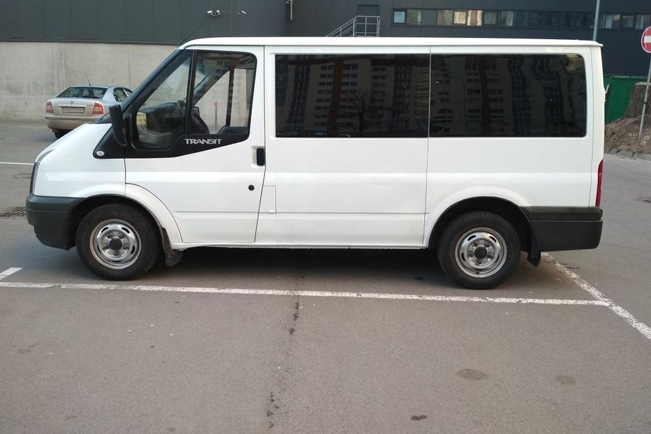 Продам Ford Transit пасс. 8+1. дв.2,2см.TDCI-150лс. 2006 года в Киеве