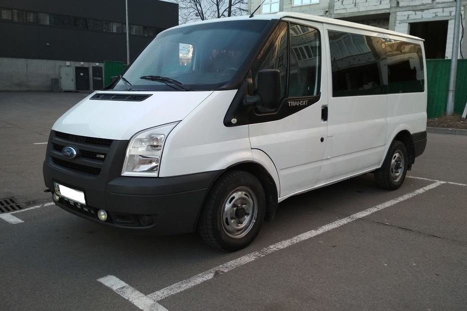 Продам Ford Transit пасс. 8+1. дв.2,2см.TDCI-150лс. 2006 года в Киеве