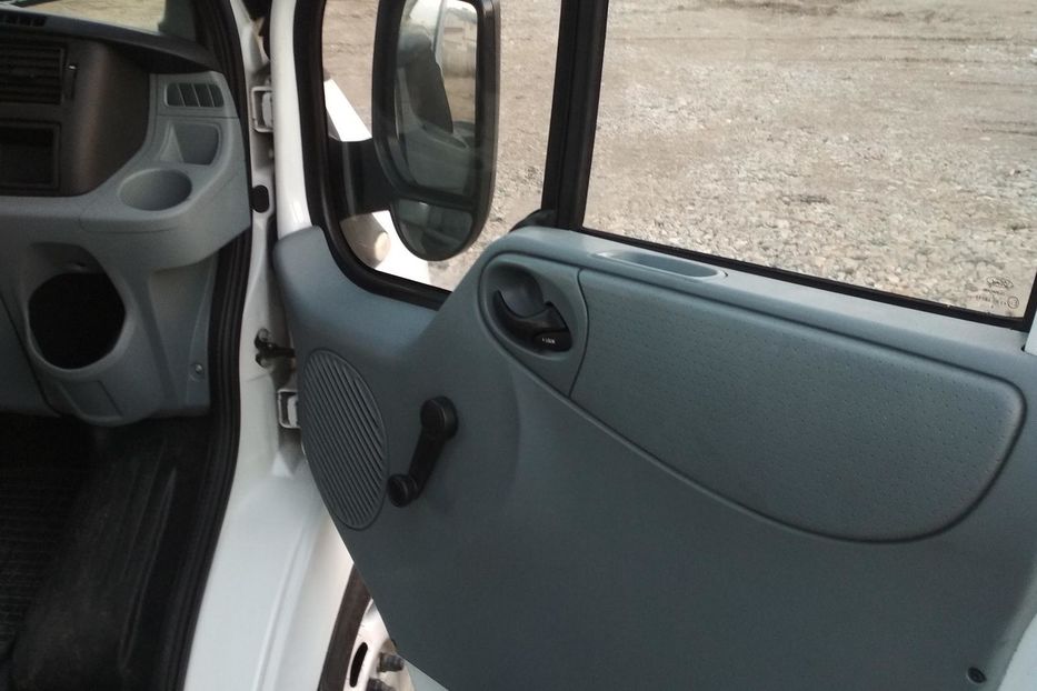 Продам Ford Transit пасс. 8+1. дв.2,2см.TDCI-150лс. 2006 года в Киеве