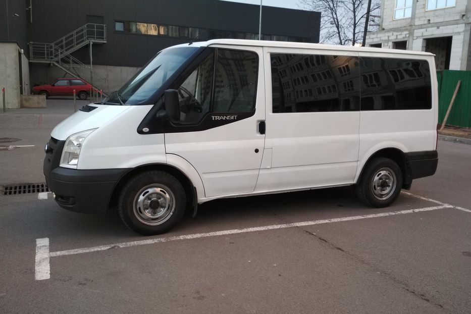 Продам Ford Transit пасс. 8+1. дв.2,2см.TDCI-150лс. 2006 года в Киеве