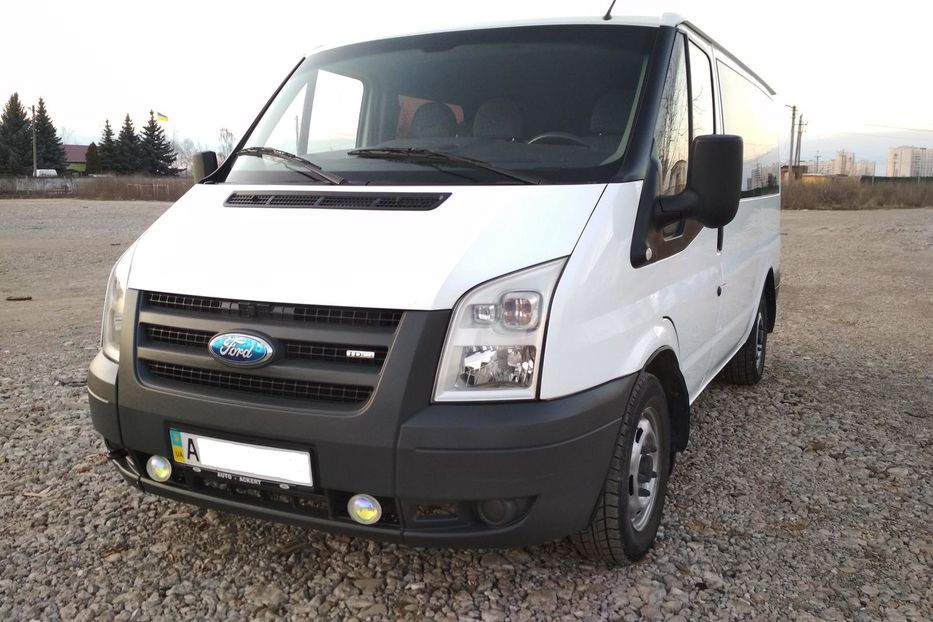 Продам Ford Transit пасс. 8+1. дв.2,2см.TDCI-150лс. 2006 года в Киеве