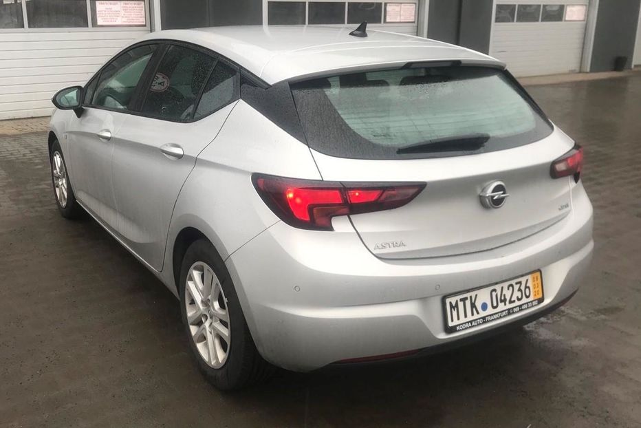 Продам Opel Astra K 2015 года в Киеве