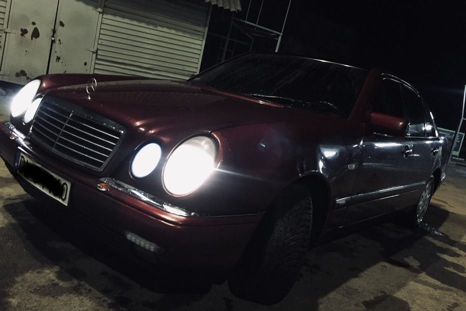 Продам Mercedes-Benz E-Class 1999 года в Ивано-Франковске