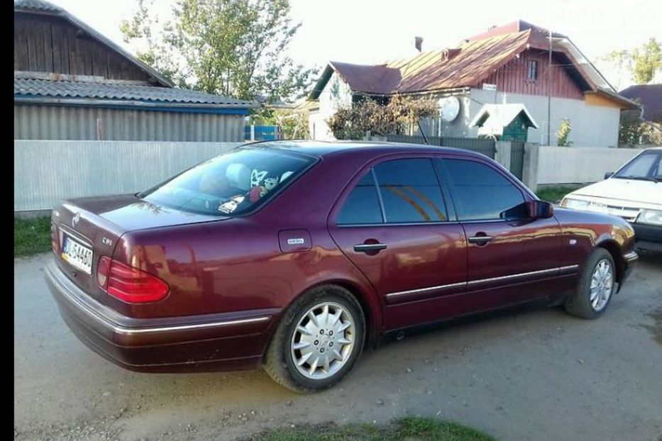 Продам Mercedes-Benz E-Class 1999 года в Ивано-Франковске