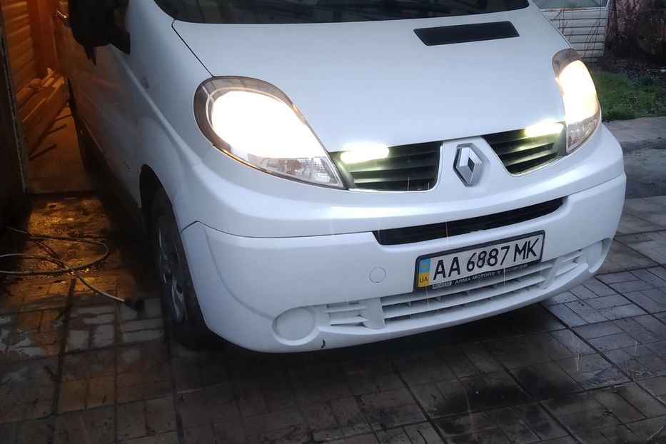 Продам Renault Trafic пасс. 2011 года в Киеве