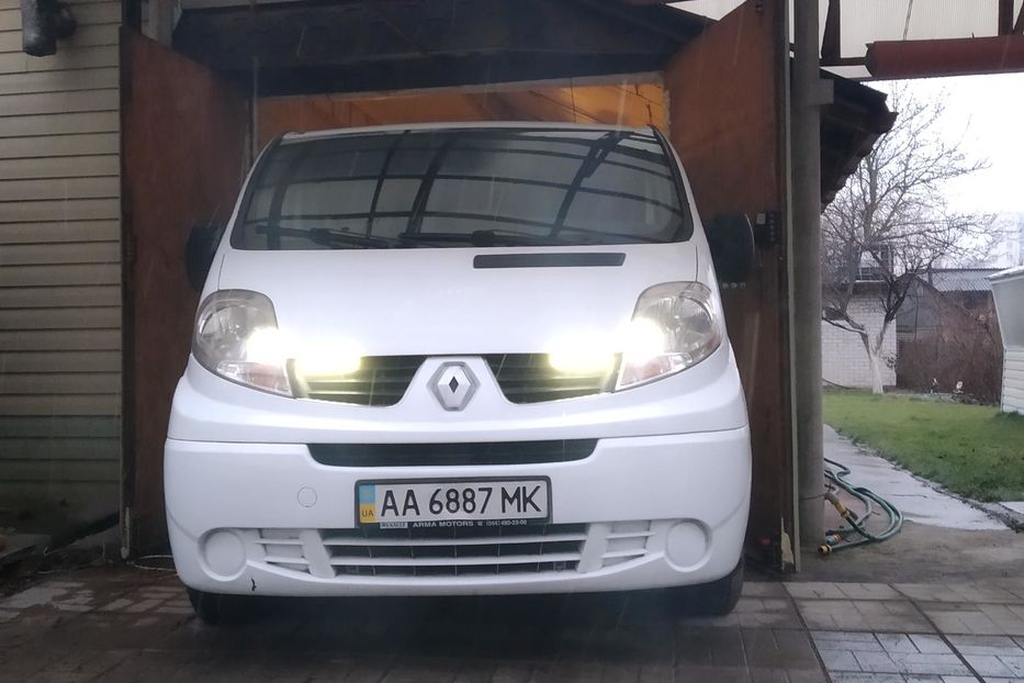 Продам Renault Trafic пасс. 2011 года в Киеве