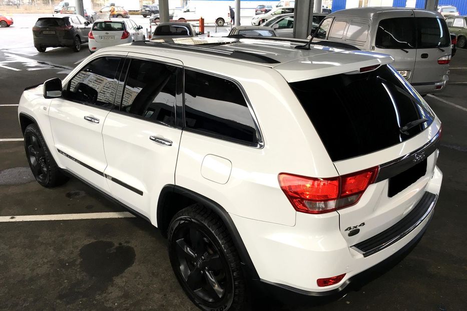 Продам Jeep Grand Cherokee Top Overland Official 3 TDi  2013 года в Киеве