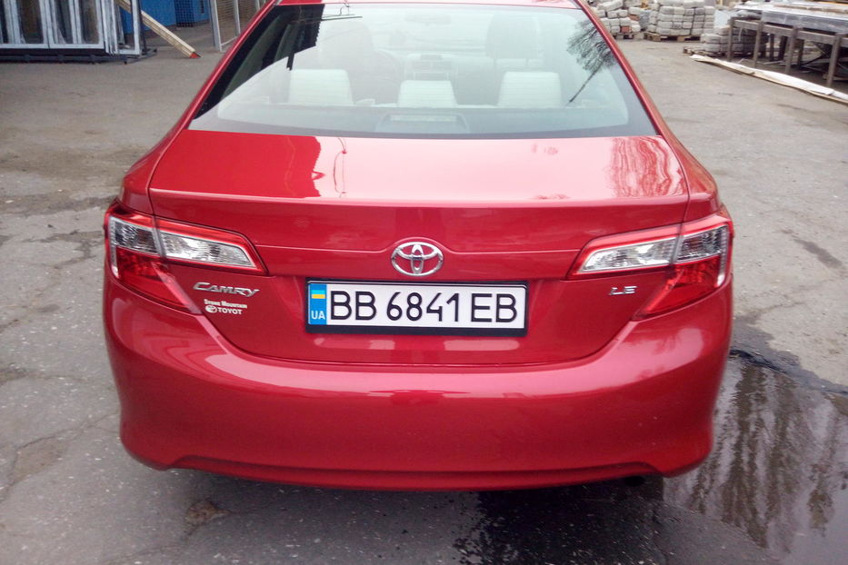 Продам Toyota Camry 50 LE 2014 года в Одессе