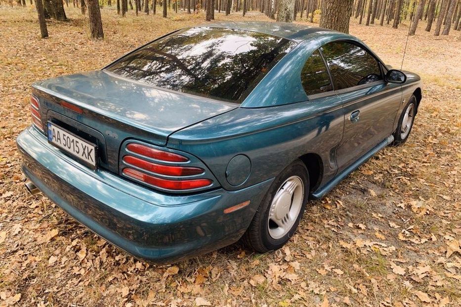 Продам Ford Mustang 3.8  1995 года в Киеве