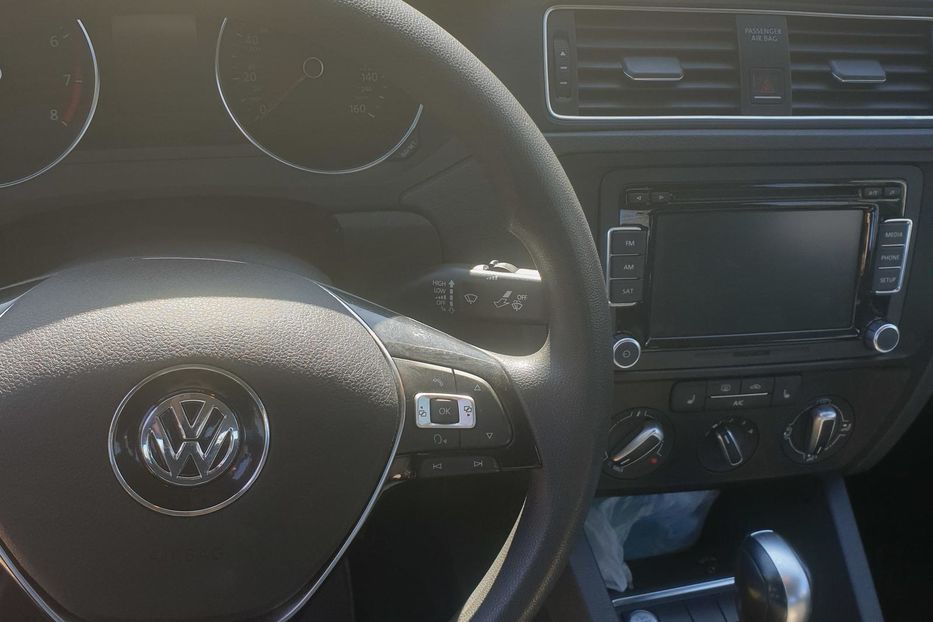 Продам Volkswagen Jetta SE 2015 года в г. Новомосковск, Днепропетровская область