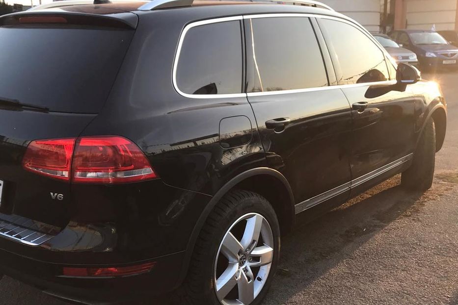 Продам Volkswagen Touareg 2011 года в Киеве