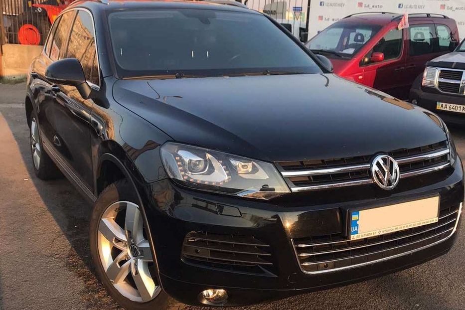 Продам Volkswagen Touareg 2011 года в Киеве