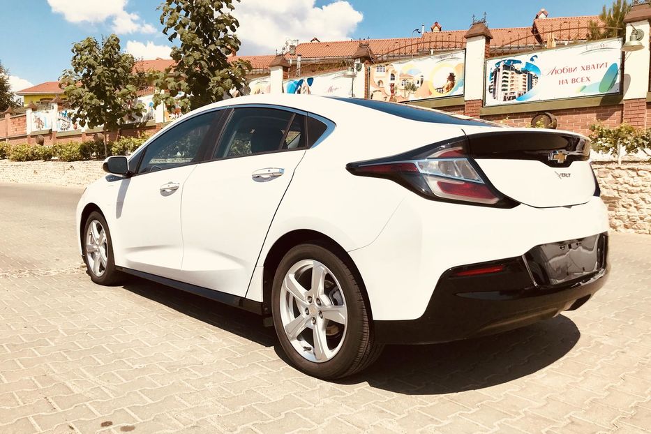 Продам Chevrolet Volt plug-in 2016 года в Одессе