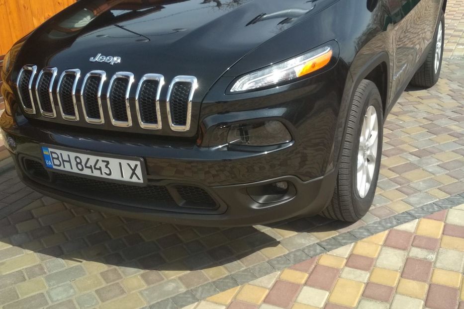 Продам Jeep Cherokee Latitude 2016 года в Киеве