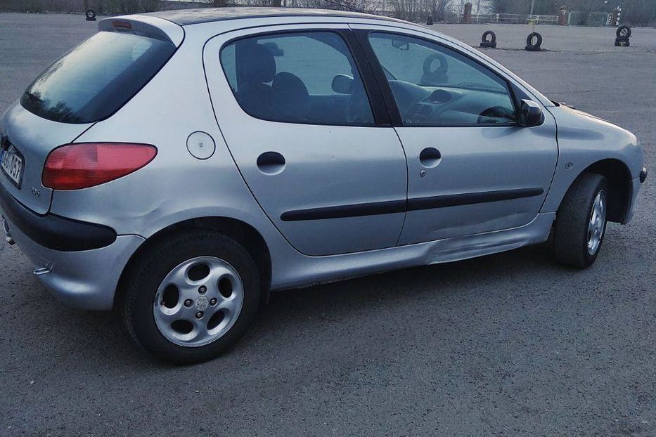 Продам Peugeot 206 2000 года в Харькове