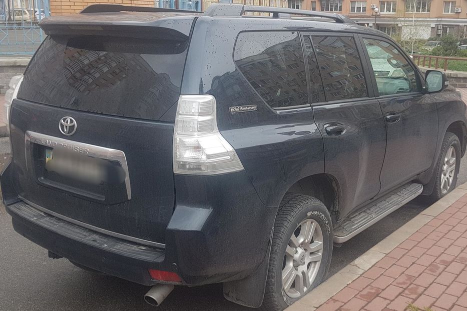 Продам Toyota Land Cruiser Prado 2012 года в Киеве