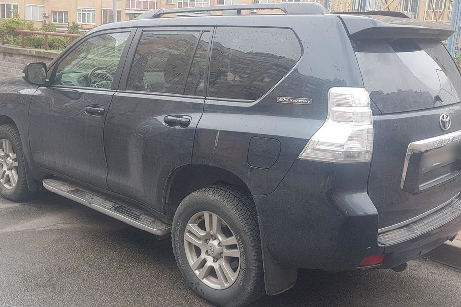 Продам Toyota Land Cruiser Prado 2012 года в Киеве