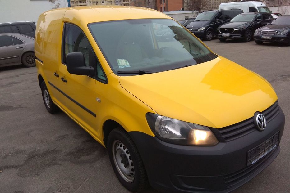 Продам Volkswagen Caddy груз. 2013 года в Киеве