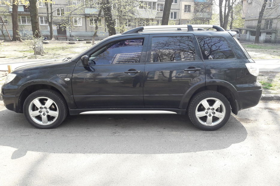 Продам Mitsubishi Outlander Внедорожник  2008 года в Киеве