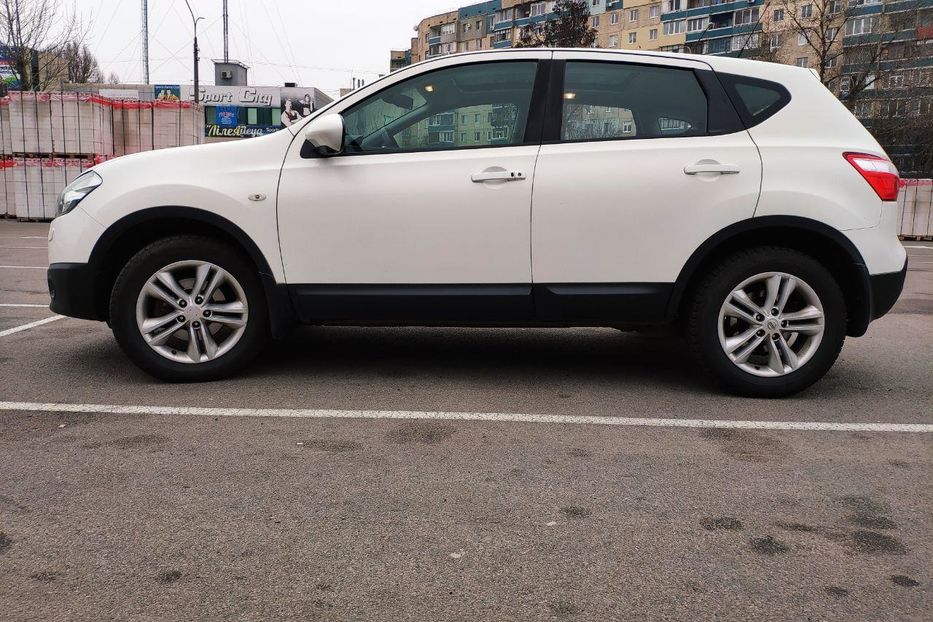 Продам Nissan Qashqai LE+ 2012 года в Днепре