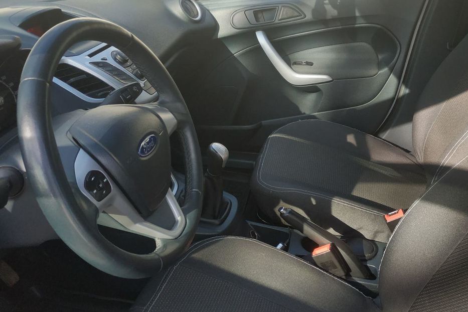 Продам Ford Fiesta 2012 года в Одессе