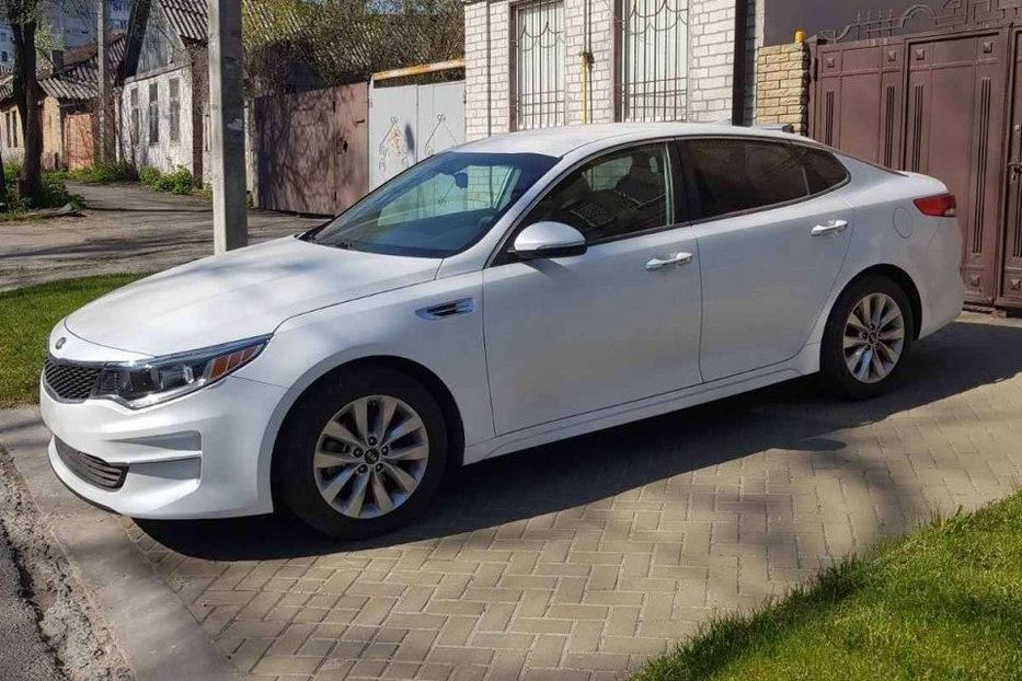 Продам Kia Optima lx 2017 года в Харькове