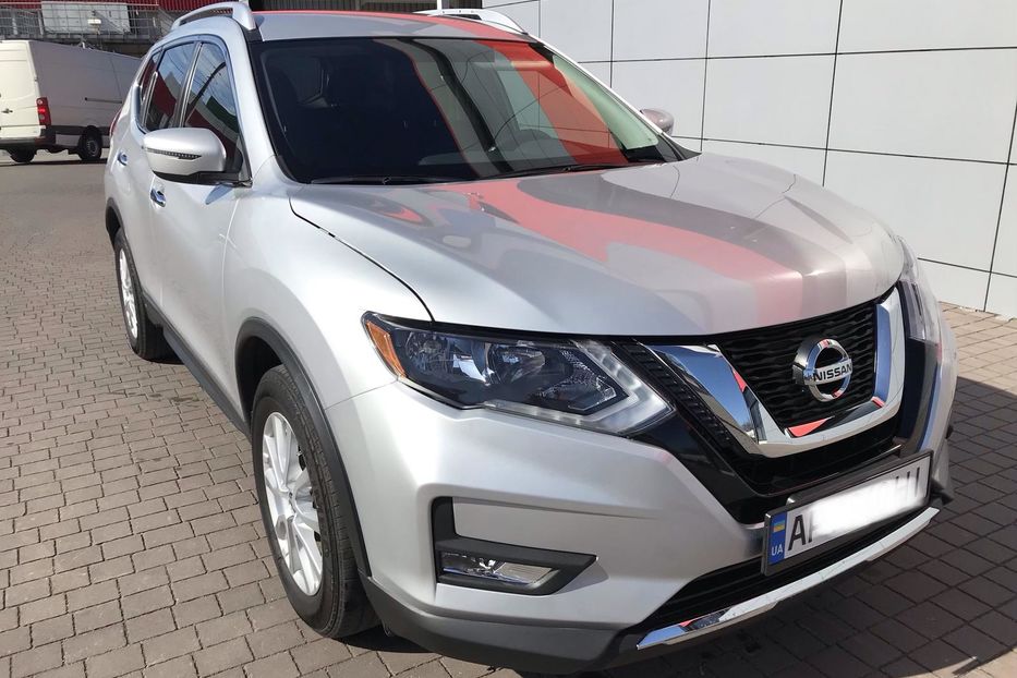 Продам Nissan Rogue SV 2017 года в Запорожье