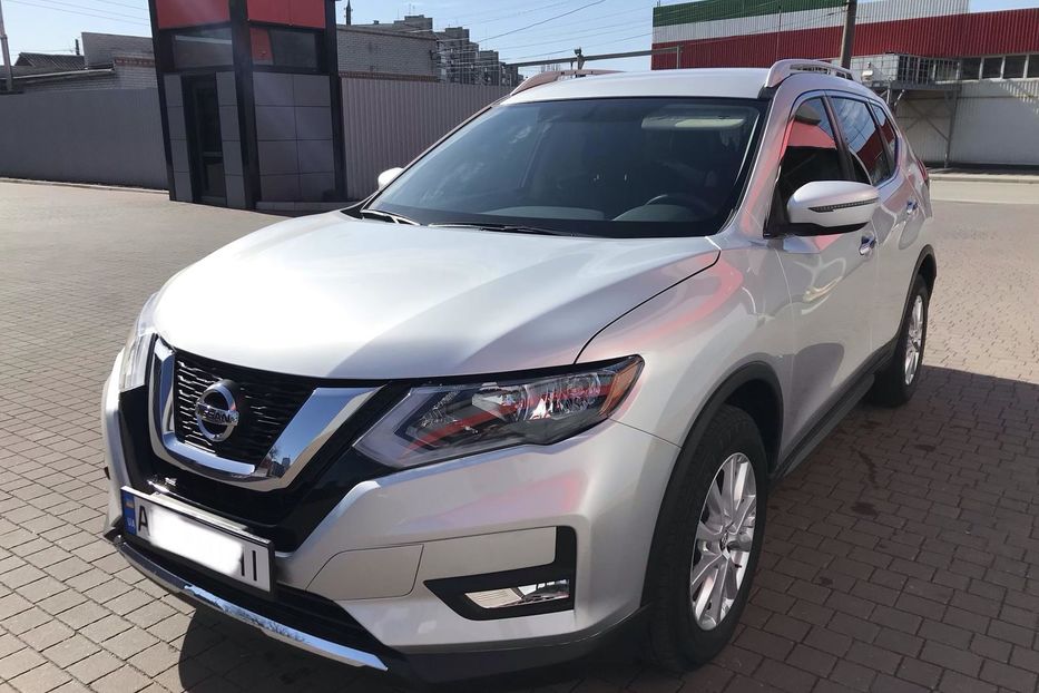 Продам Nissan Rogue SV 2017 года в Запорожье