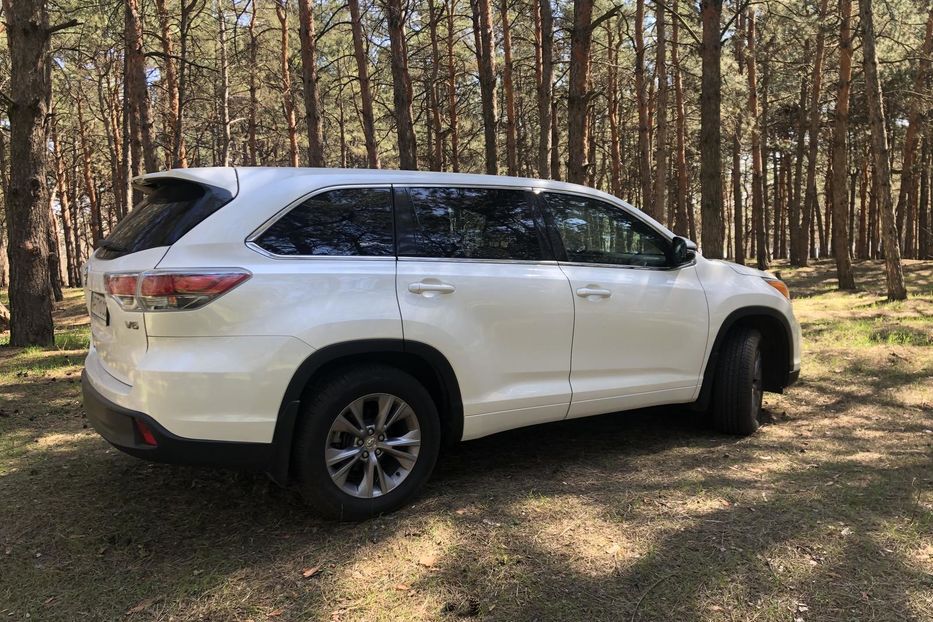 Продам Toyota Highlander V6 3.5 2014 года в Запорожье