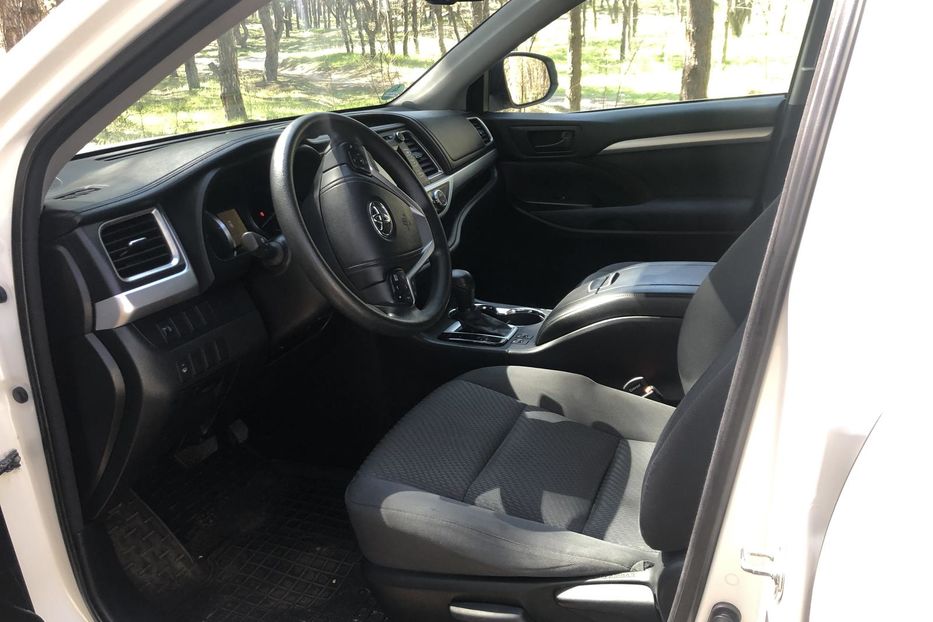 Продам Toyota Highlander V6 3.5 2014 года в Запорожье