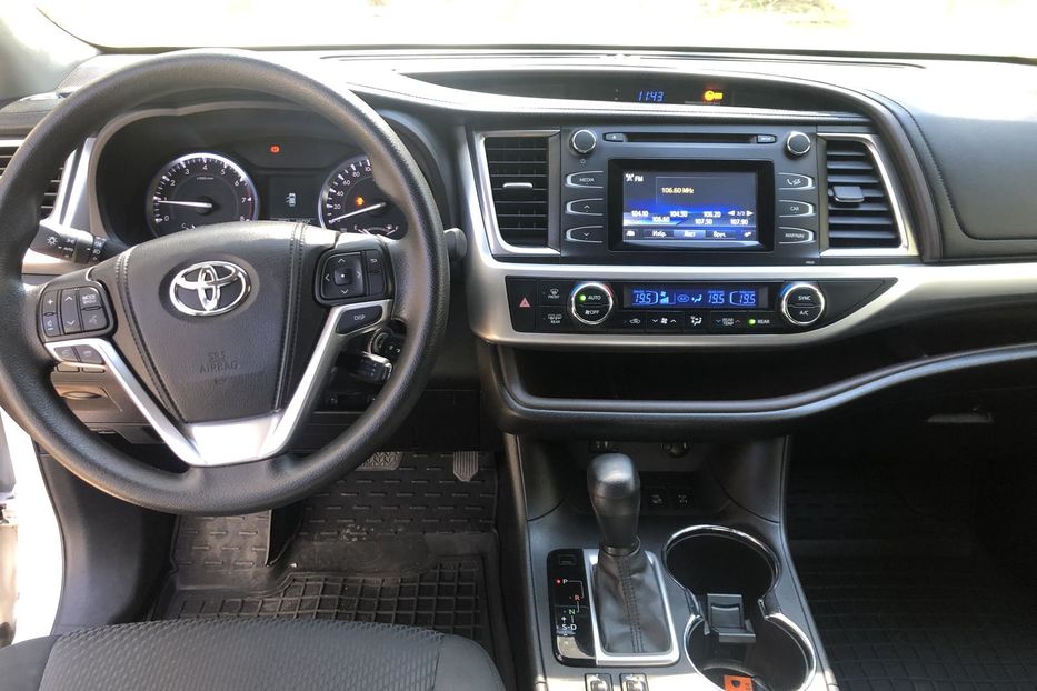 Продам Toyota Highlander V6 3.5 2014 года в Запорожье