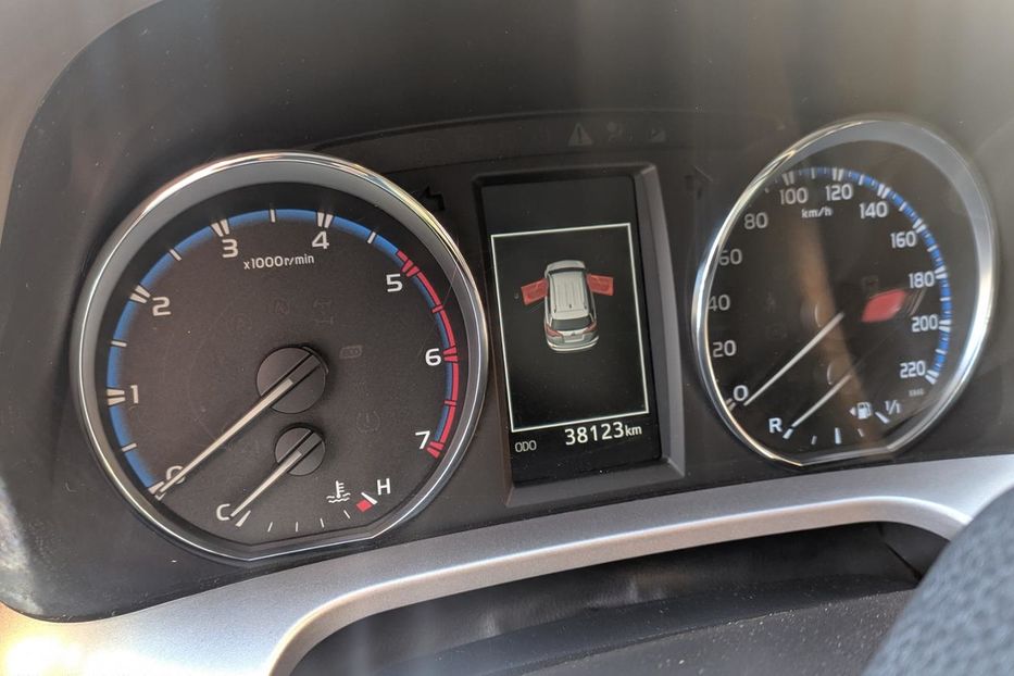 Продам Toyota Rav 4 2015 года в Чернигове