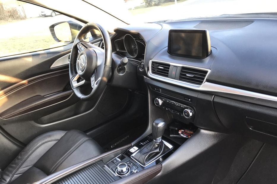 Продам Mazda 3 Touring 2017 года в Днепре