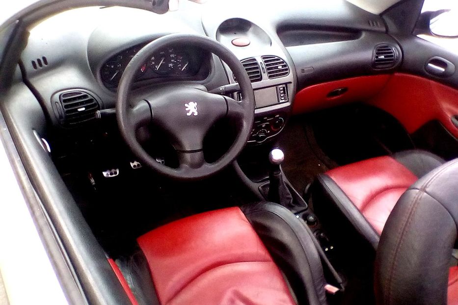 Продам Peugeot 206 206 сс 2002 года в Харькове